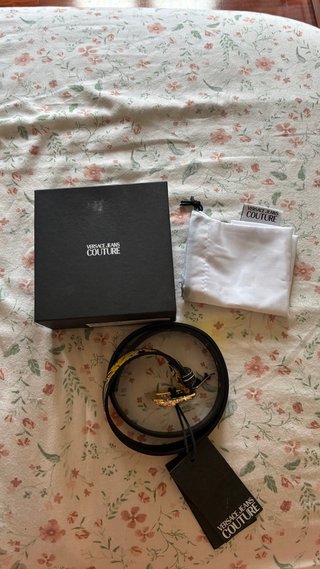 Cinturón Versace Jeans Couture Negro y Dorado