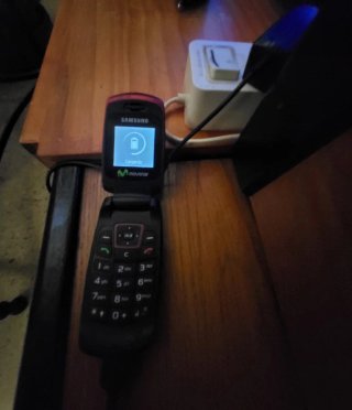 Samsung SGH-B270i Libre + Cargador