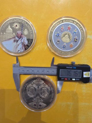 3 Medallas Católicas Vaticano chapado en Oro 24 k