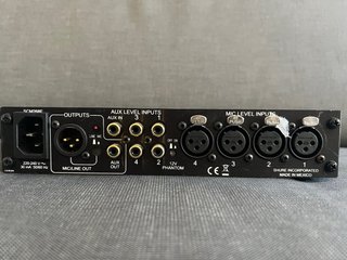 Shure SCM268 Mezclador de Micrófonos