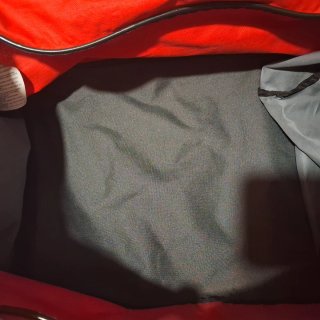 Mochila deportiva Nike roja y negra