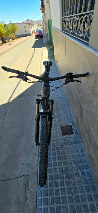CUBE Híbrida Stereo Race 140