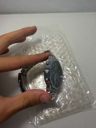 Reloj de pulsera plateado