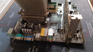 Placa base Asrock.