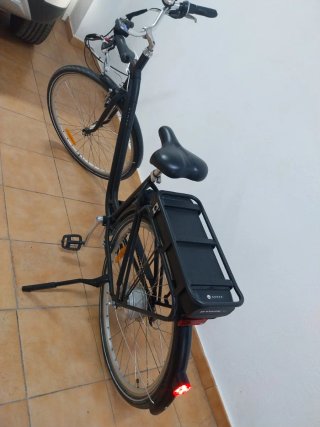 Bicicleta Eléctrica DECATLON ELOPS negra
