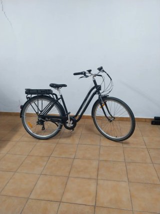 Bicicleta Eléctrica DECATLON ELOPS negra