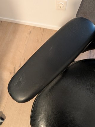 Silla de oficina JÄRVFJÄLLET negra