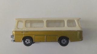 Autobús Setra Coach (dorado) de Matchbox