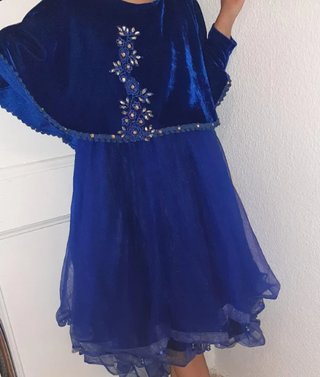 Lote vestidos niña azul y dorado