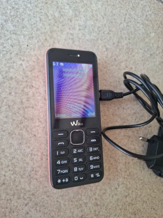 Lote 8 telefoni cellulari (Nokia, Wiko, Samsung, Al)