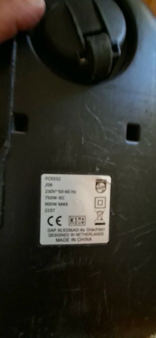 Aspiradora Philips PowerPro Compact