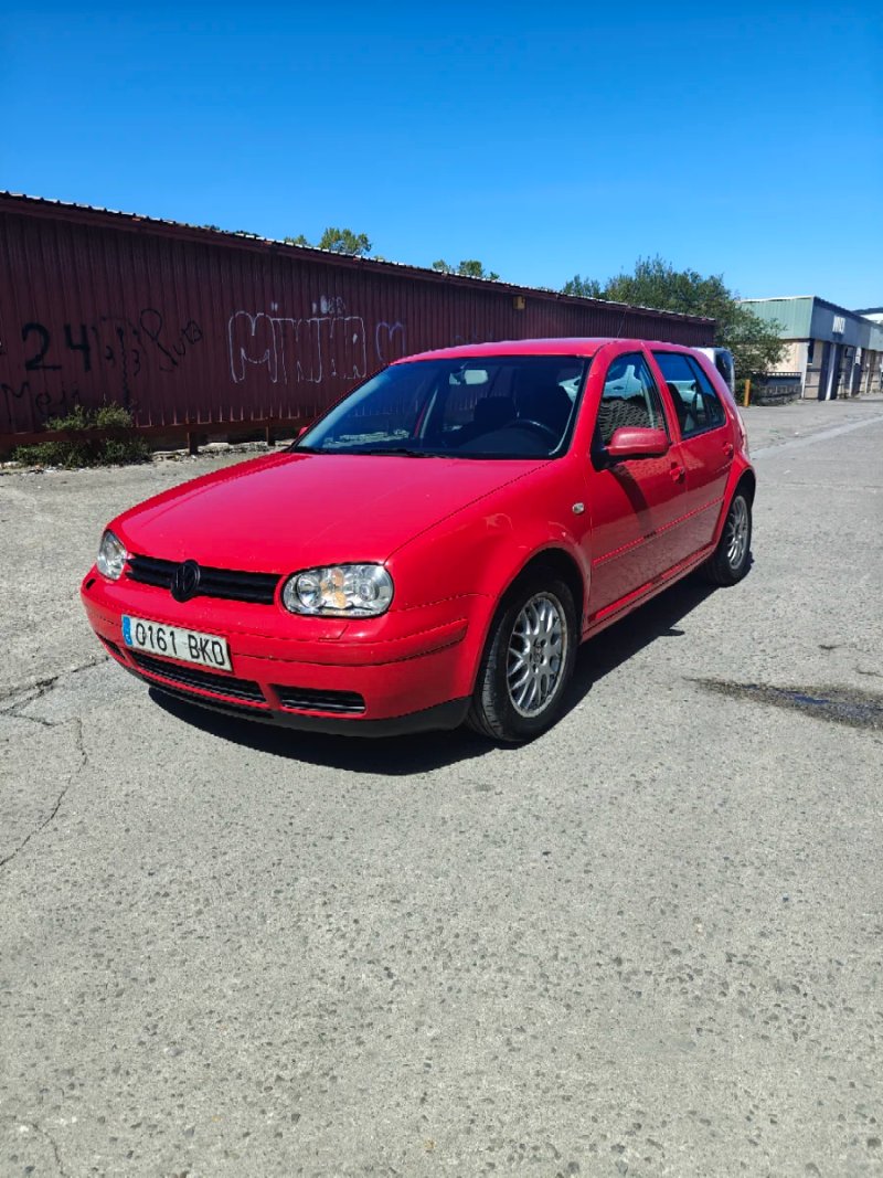 Volkswagen Golf 2001 - foto 1