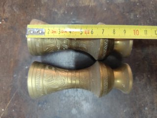 Juego de 2 jarrones pequeños dorados