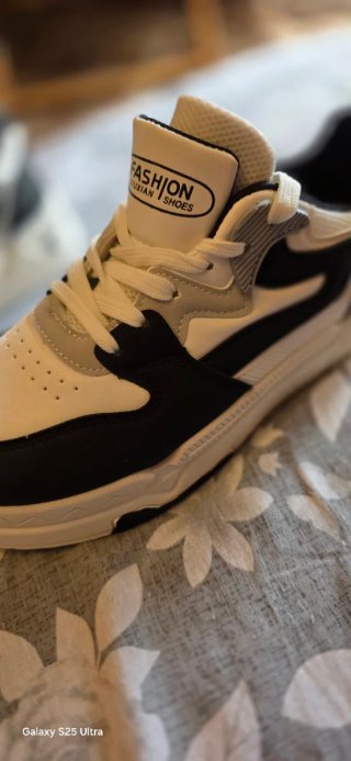 Scarpe sportive uomo donna nere bianche