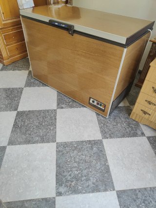 Congelador arcón color madera