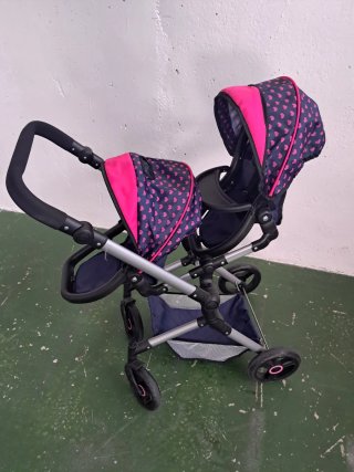 Carrito gemelar con estampado de corazones