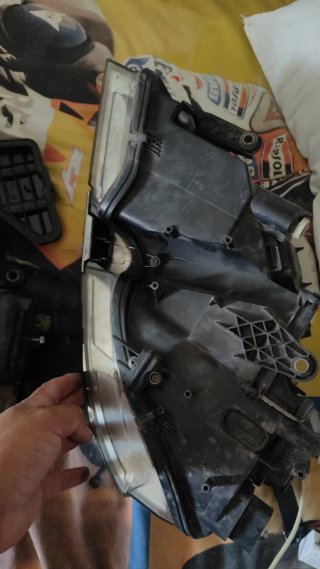 Faros Skoda Superb