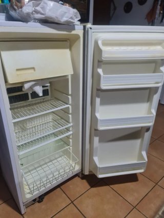 Nevera de gas Taver