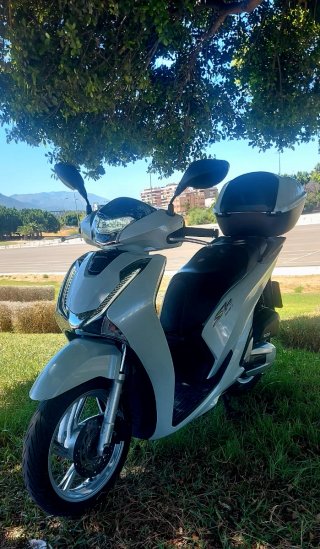 Honda SH 125i Scooter