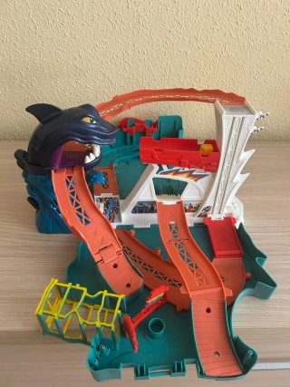 Hot Wheels Tiburón Pista Juguete