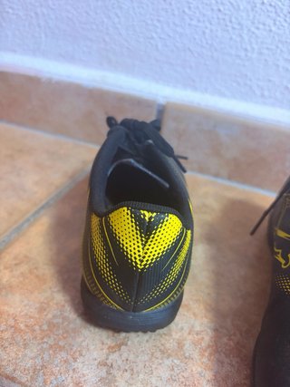 Botas de fútbol Puma niño Talla 35