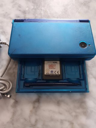 Nintendo DSi Azul + Cargador