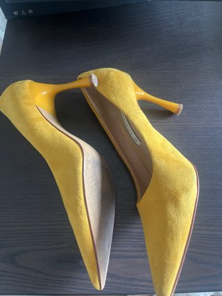 Zapatos de tacón Zara amarillos talla 38