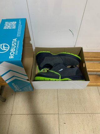 Zapatos de seguridad Robusta grises y verdes