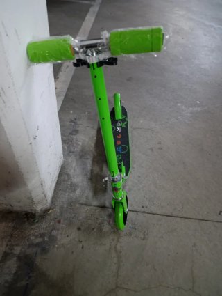Patinete infantil verde