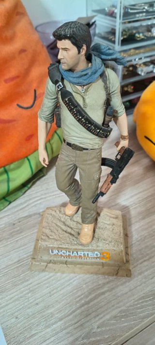 Figura Uncharted no envío 22cm