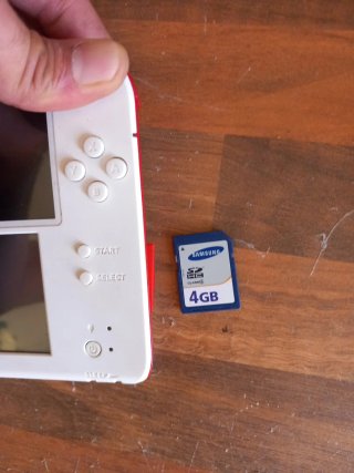Nintendo 2DS Rossa