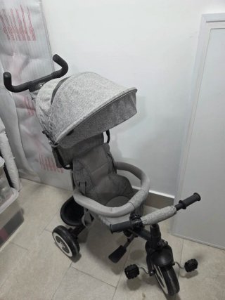 Triciclo infantil gris