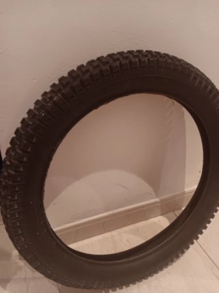 Neumático bike trial