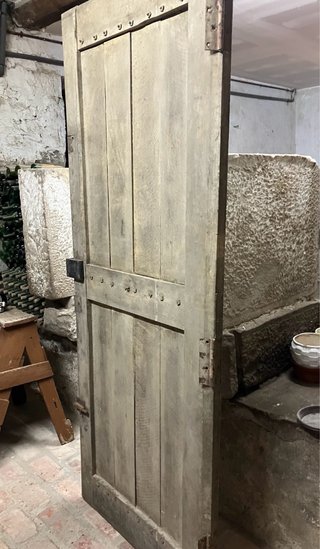 Puerta madera maciza