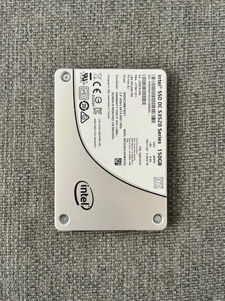 Vendo SSD Intel DC S3520 150GB SATA 2.5