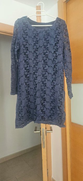 Vestido corto azul encaje
