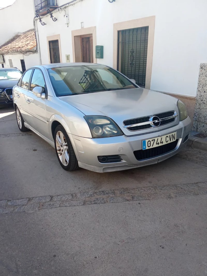 Opel Vectra 2004 - foto 1