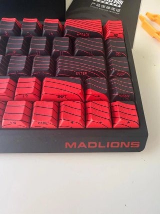 Teclado Gaming Madlions MAD 68 R Magnético RGB