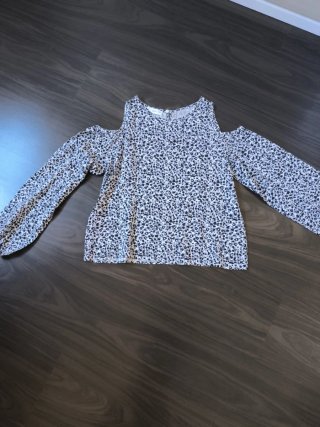 Blusa animal print manga larga hombros descubierto