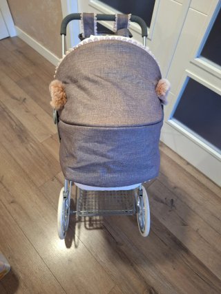 Carrito de muñecas Reborn en perfecto estado