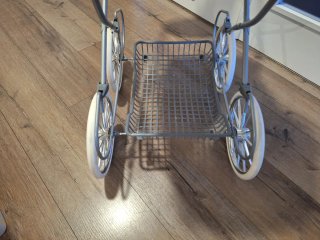 Carrito de muñecas Reborn en perfecto estado
