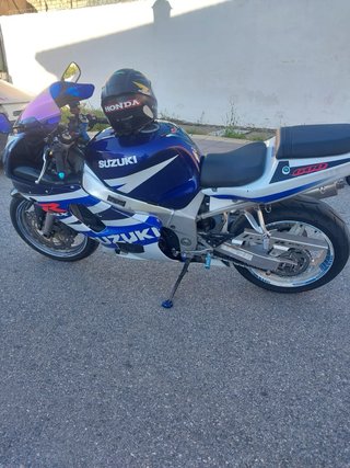 Suzuki GSXR 600cc Sportbike