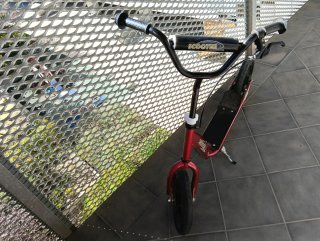 Patinete Scooter Rojo con Freno y Pata