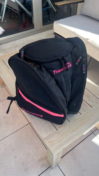 Botas de esquí Lange Moradas, casco S y su mochila