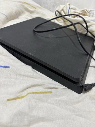 PS4 Slim Negra