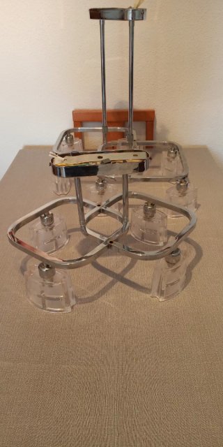 Lámpara de mesa moderna metal y cristal