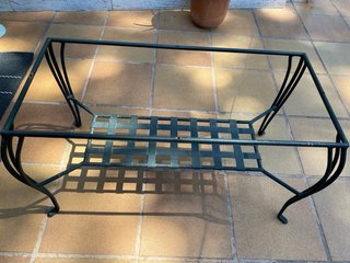 Mesita auxiliar metal y madera