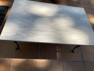 Mesita auxiliar metal y madera