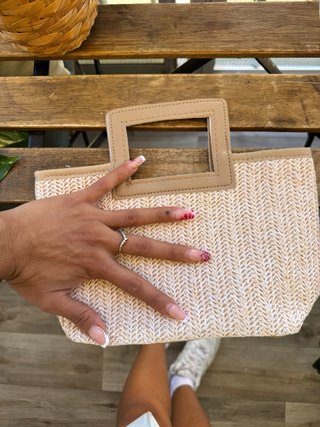 Bolso de mano tejido beige y marrón