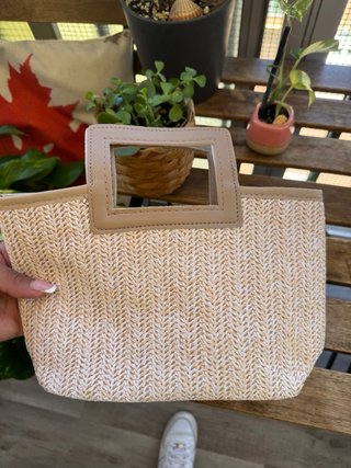 Bolso de mano tejido beige y marrón